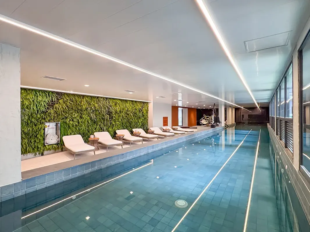 Piscina coberta Edge Pinheiros